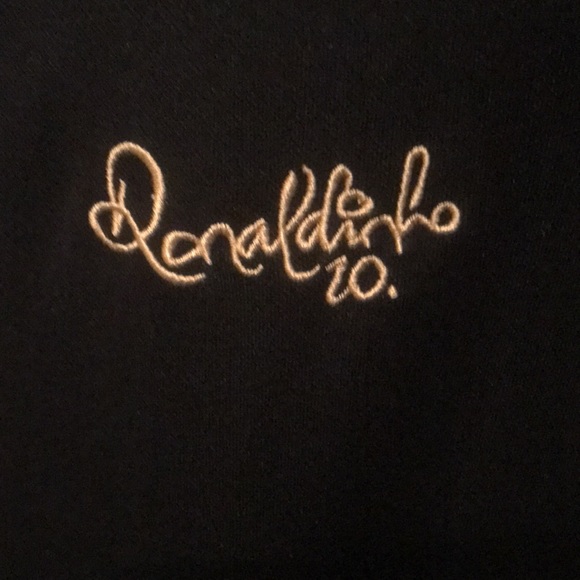 Extremely Rare Ronaldinho Nike Dry Fit Soccer Barcelona FC Black and Gold w/red - Picture 3 of 7